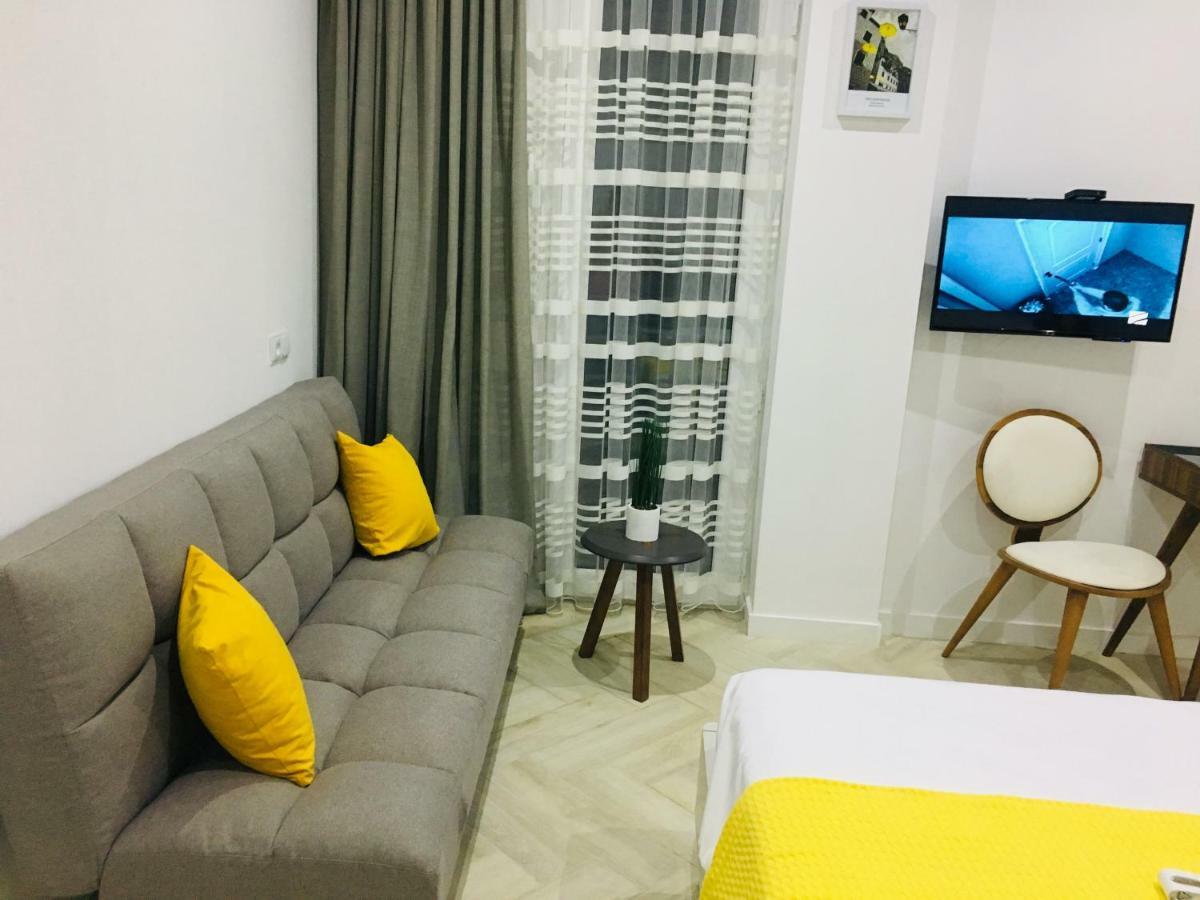 Yellow Room With Sea View Makhinjauri Ngoại thất bức ảnh