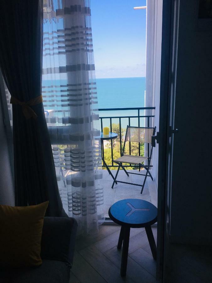 Yellow Room With Sea View Makhinjauri Ngoại thất bức ảnh