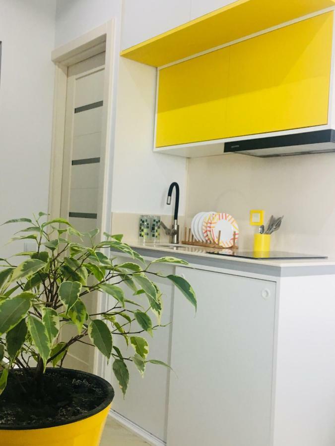 Yellow Room With Sea View Makhinjauri Ngoại thất bức ảnh